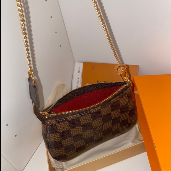 LV mini pochette accessory, great for a night out or to add onto your bag - Picture 8 of 8